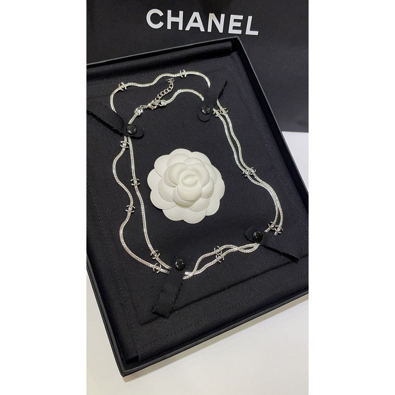 Chanel 24B Flowers Long 18K Gold Necklace