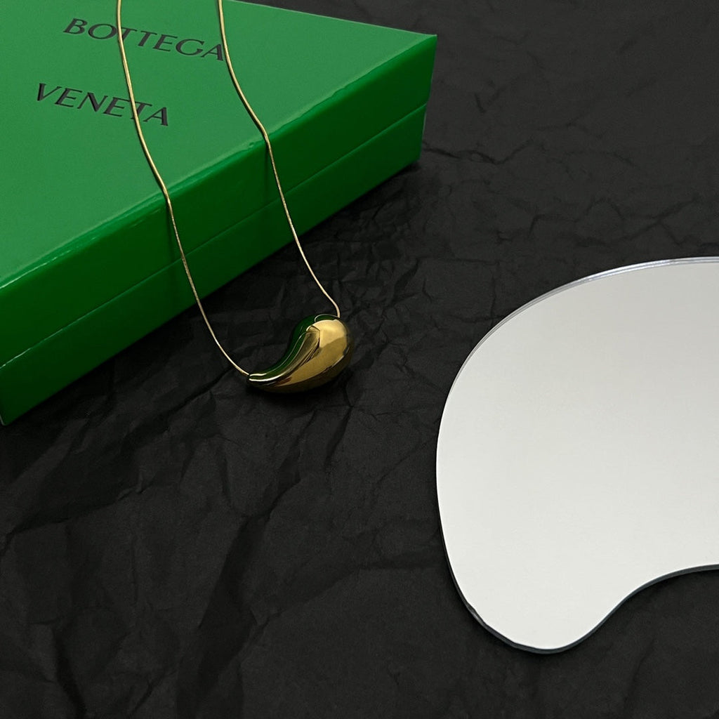 Bvlgari Drop Pendant 18K Gold Necklace