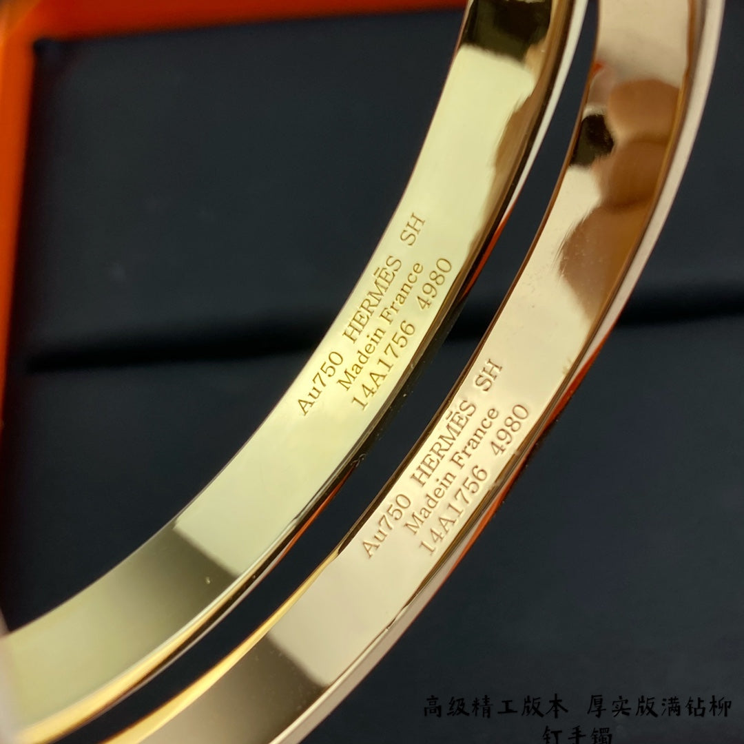 Hermes Collier De Chien Diamond 18K Gold Bracelet