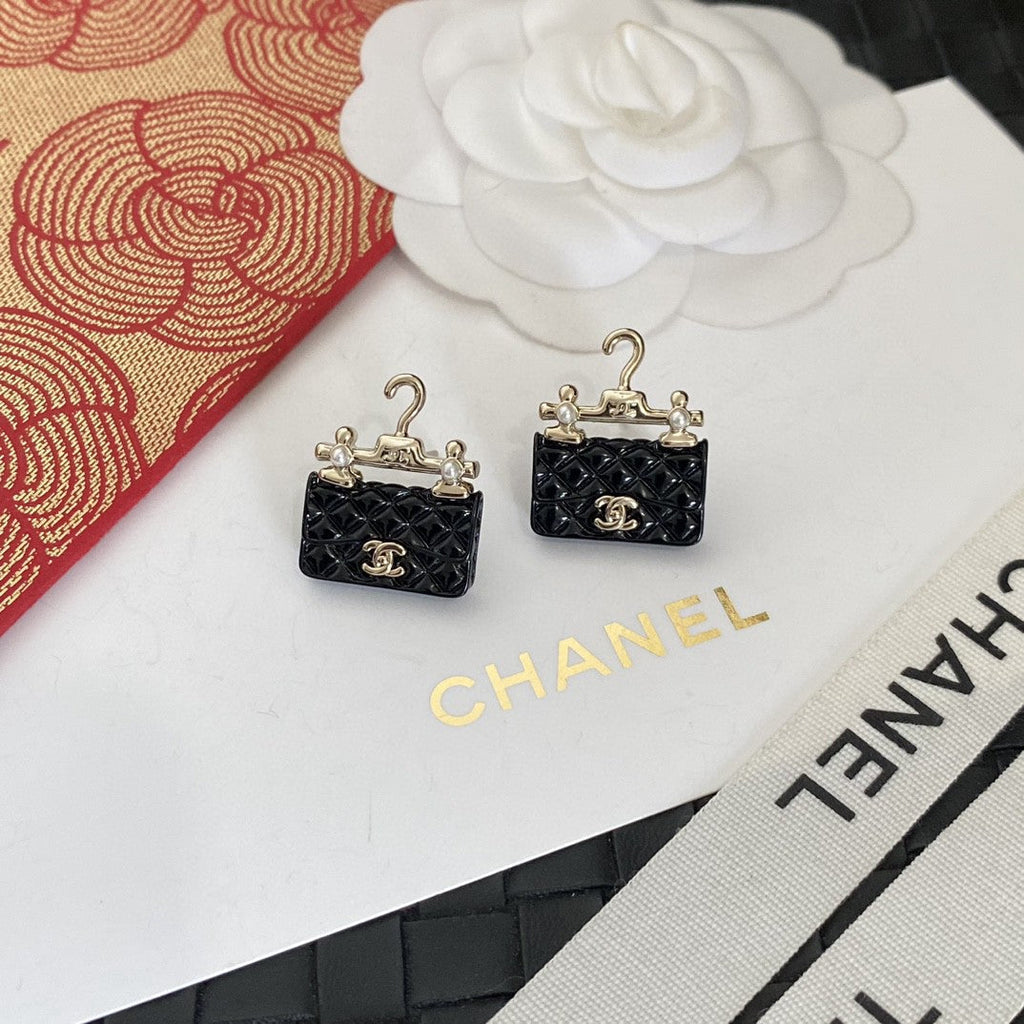 Chanel Classic Bag Pendant 18K Gold Earrings