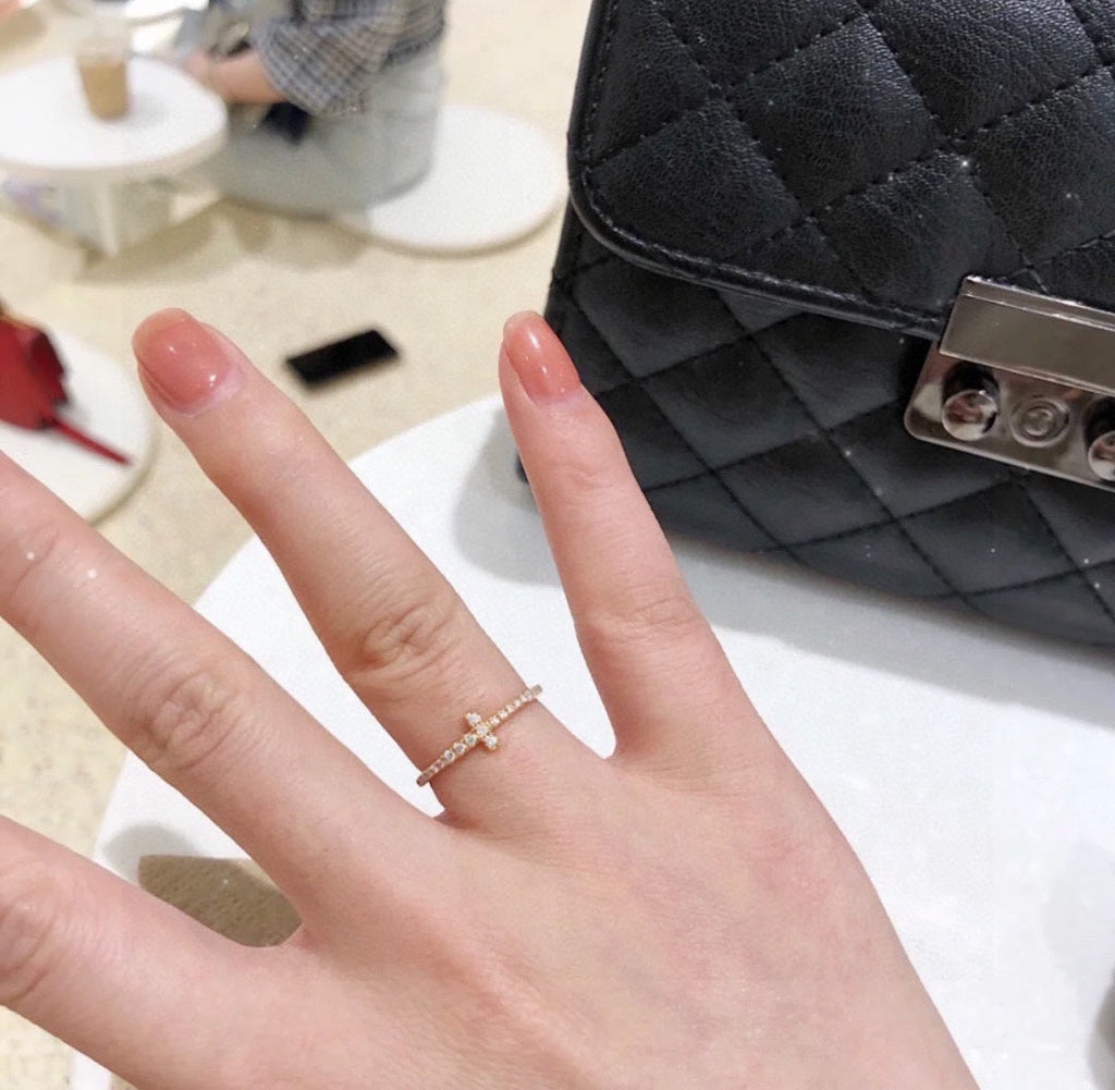 Tiffany Diamond Wire 18K Gold Ring
