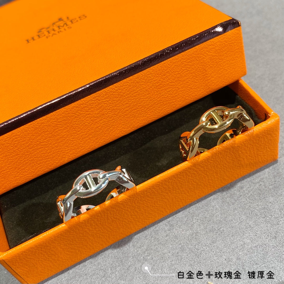Hermes Chaine D'Ancre Enchainee 18K Gold Ring