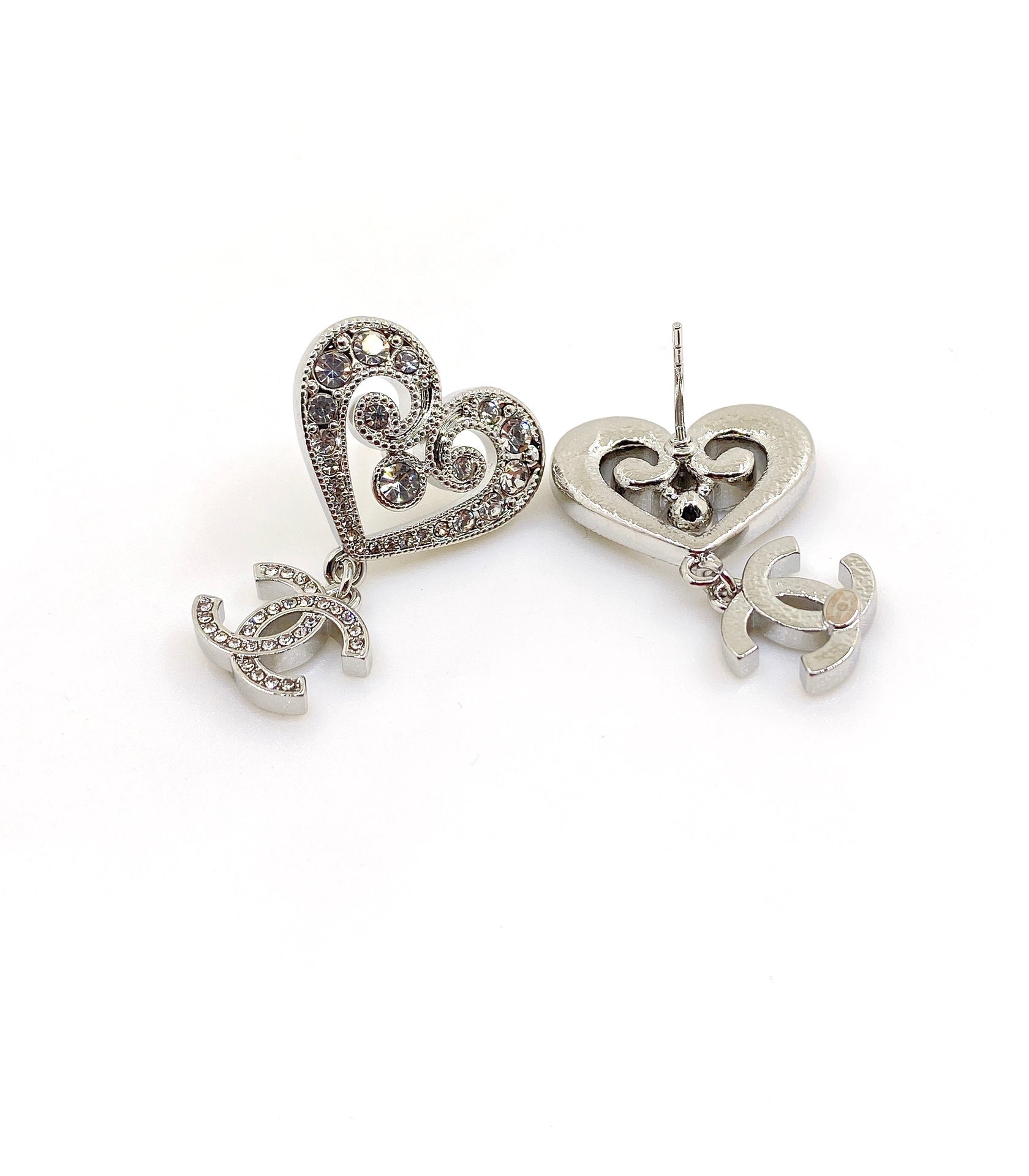 Chanel Heart Diamond 18K Gold Earrings