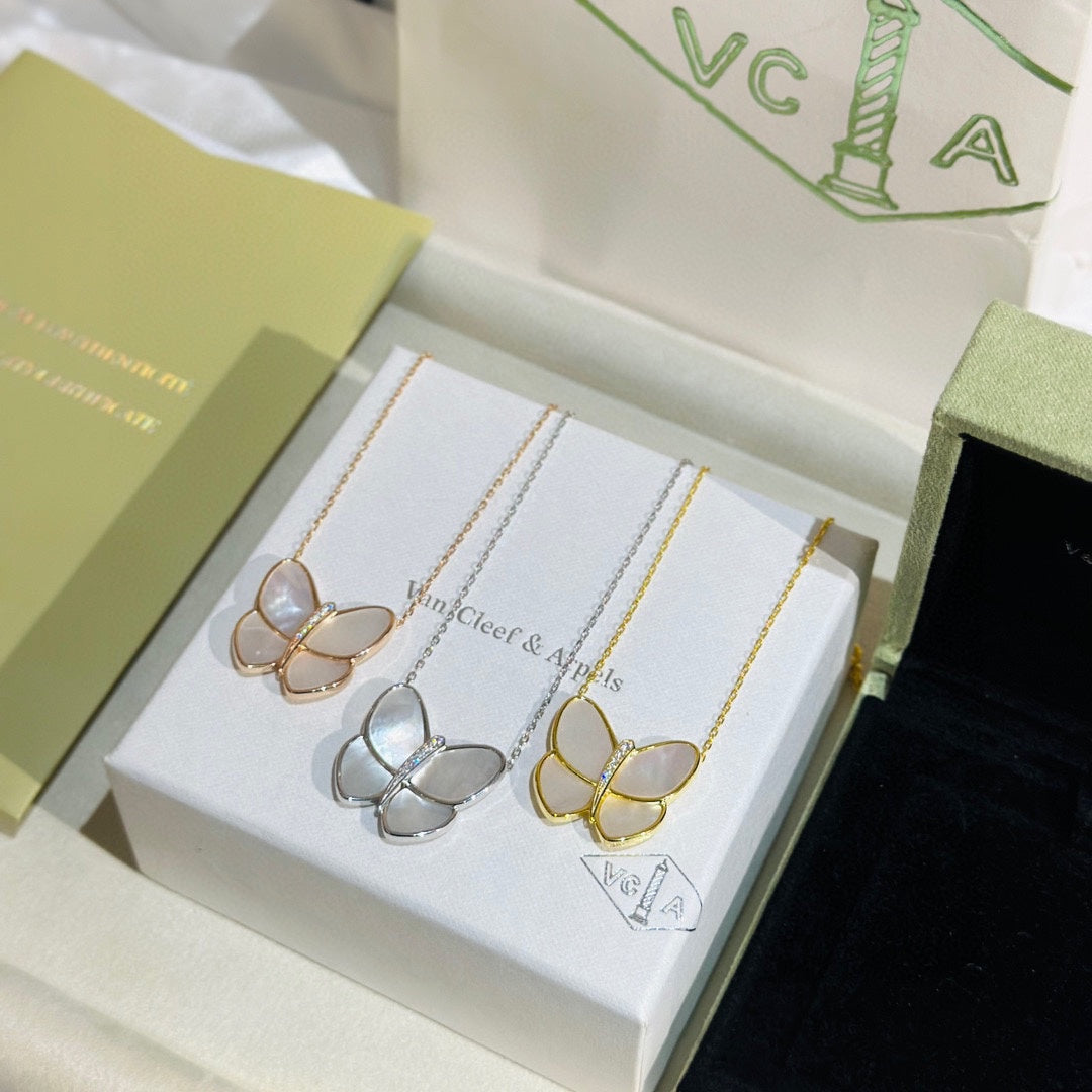 Butterfly Pearl 18K Gold Necklace