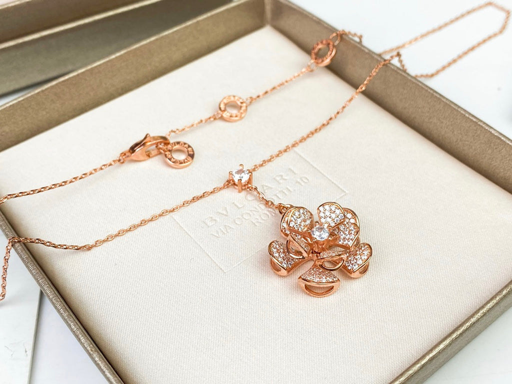 Bvlgari DIVAS' DREAM 18K Gold Necklace