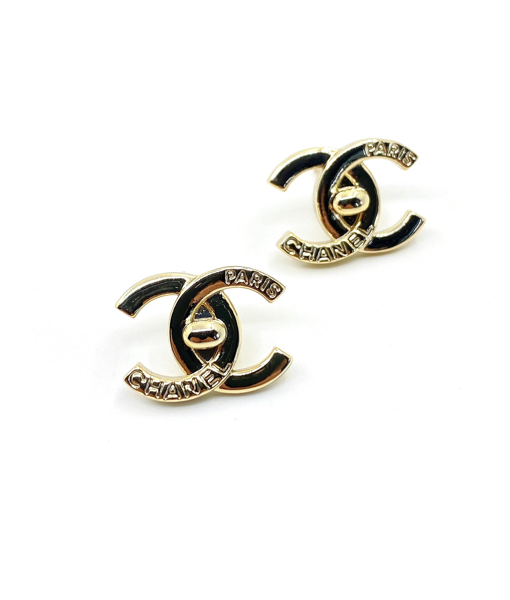 Chanel Gold 18K Gold Earrings