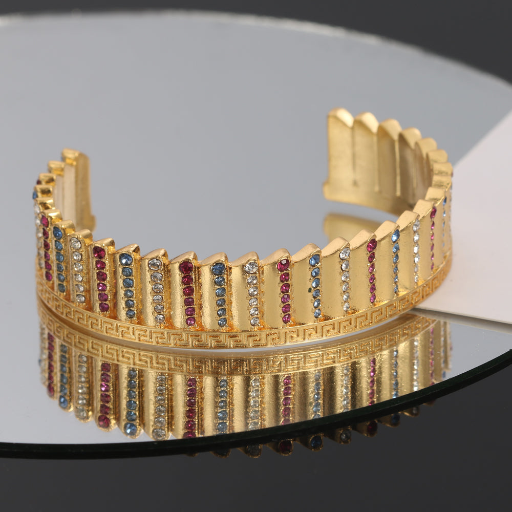 Celine Ver Open Cuff 18K Gold Bracelet