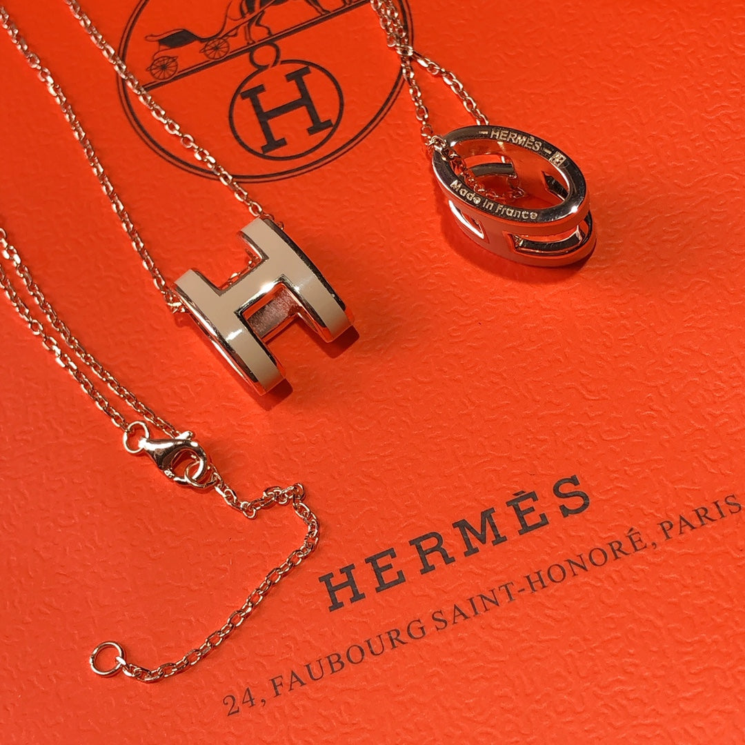 Hermes Mini Pop Grey 18K Gold Necklace