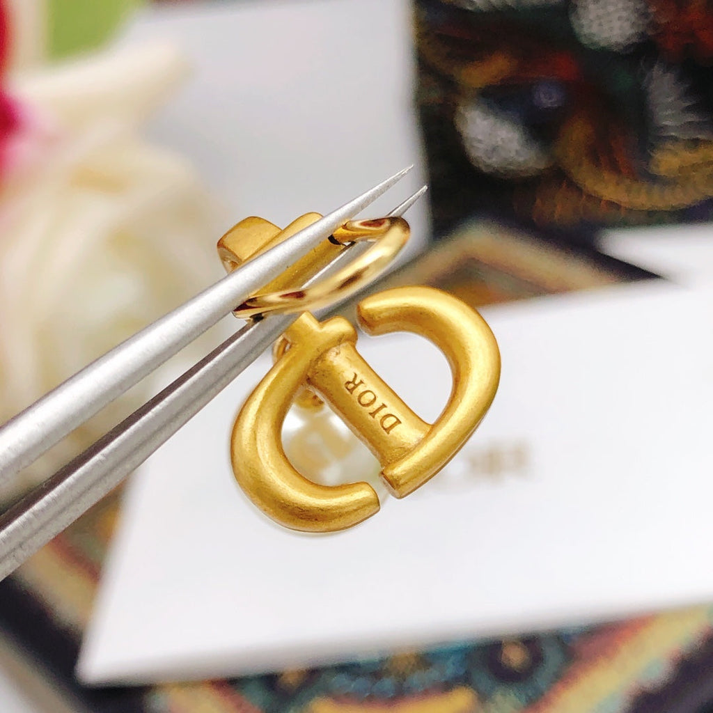 Dior Tribales Pearls 18K Gold Earrings