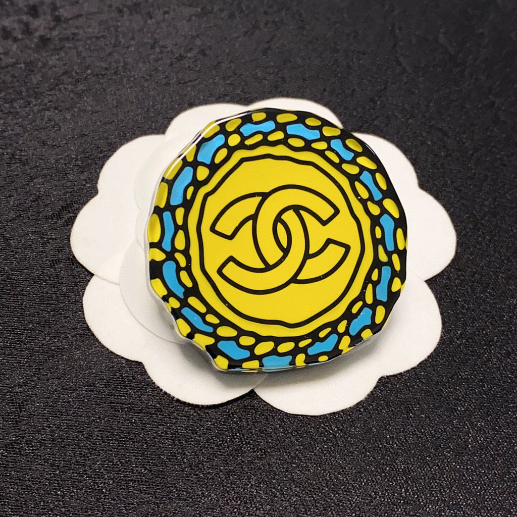 Chanel Color 18K Gold Brooch