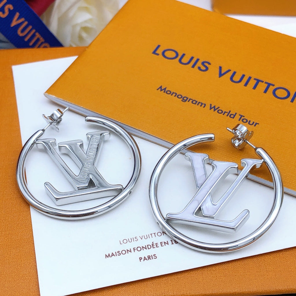 Louis Vuitton Louise Hoop Pearls 18K Gold Earrings