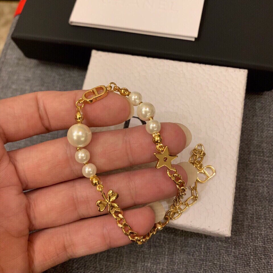 Dior Petie Pearls 18K Gold Bracelet