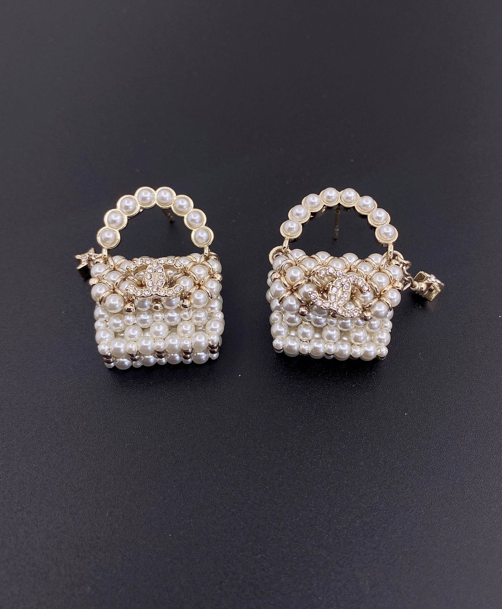 Chanel Small Bag Pearl 18K Gold Earrings