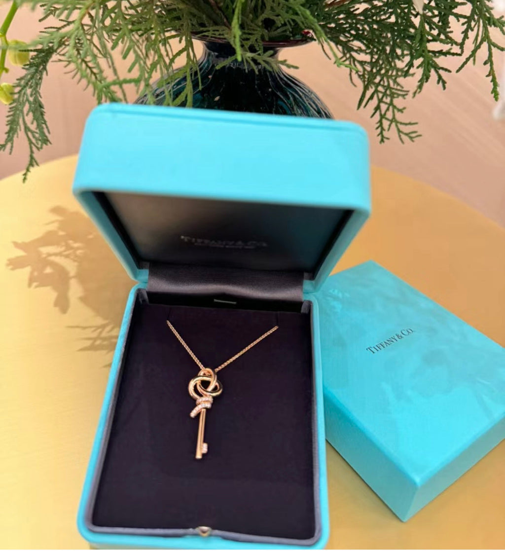 Tiffany Keys Woven Diamonds Medium 18K Gold Necklace