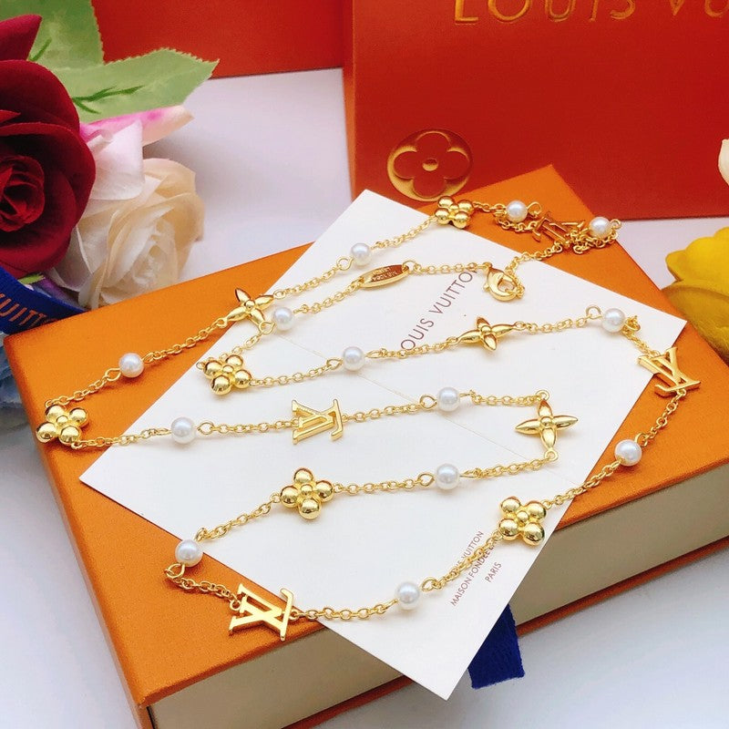 Louis Vuitton Idylle Blossom Monogram 18K Gold Necklace
