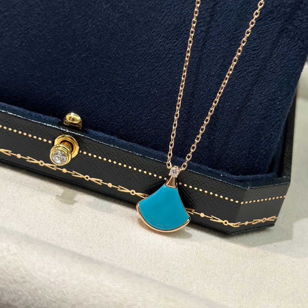 Bvlgari BVLGARI Dream Turquoise Pendant 18K Gold Necklace