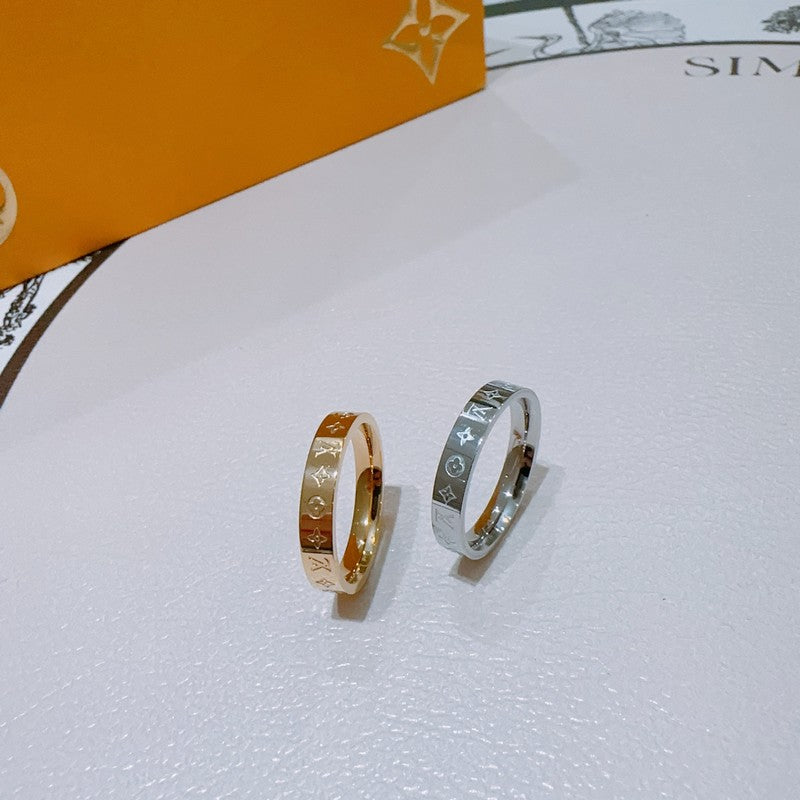 Louis Vuitton Instinct Set of Two Gold 18K Gold Ring