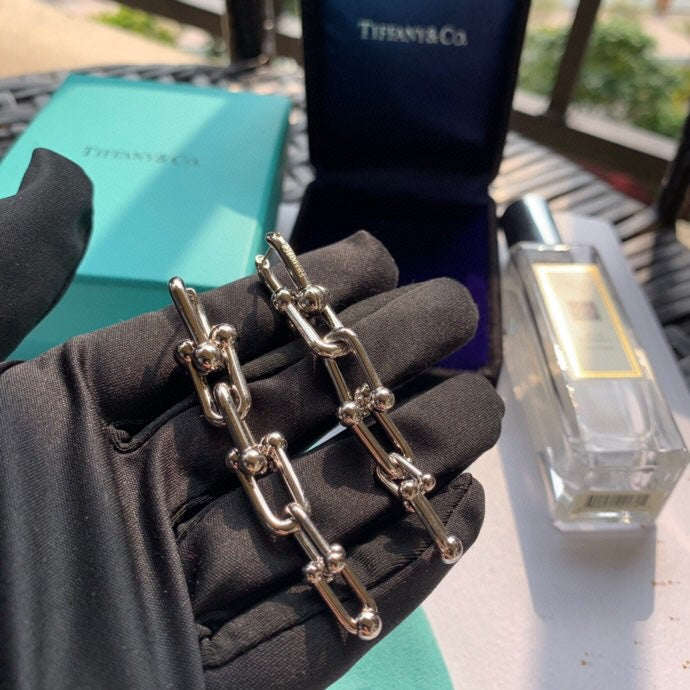 Tiffany HardWear Graduated Link 18K Gold Earrings