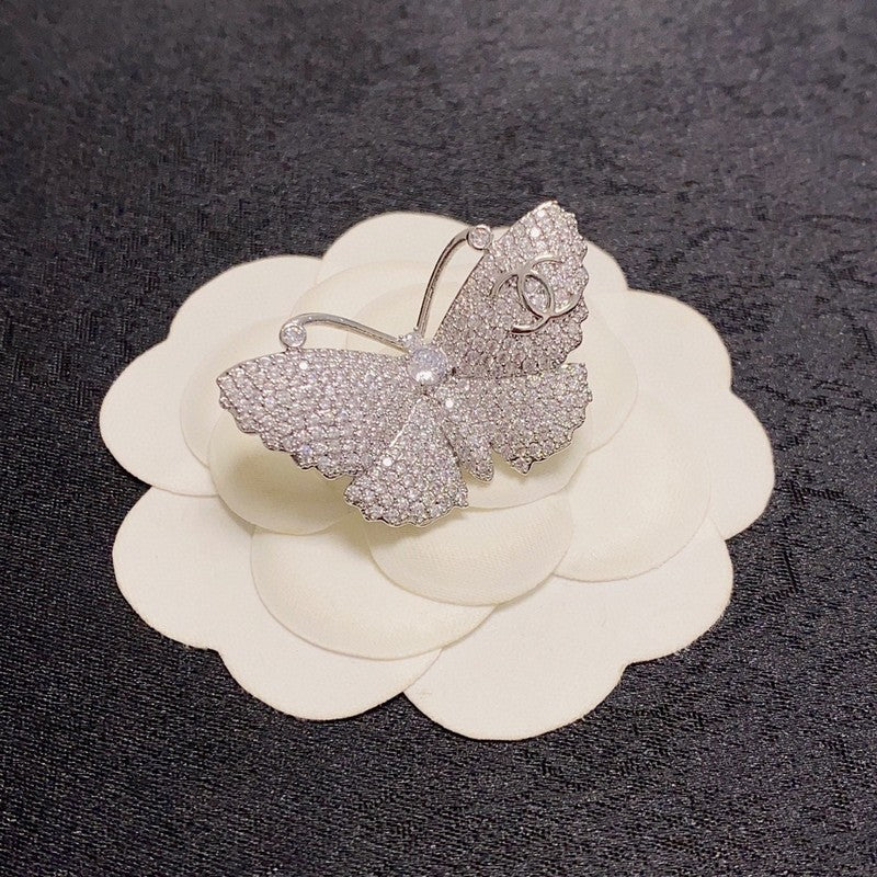 Chanel Full Diamond Butterfly 18K Gold Brooch