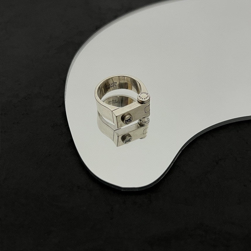 Louis Vuitton Lock Vintage 18K Gold Ring