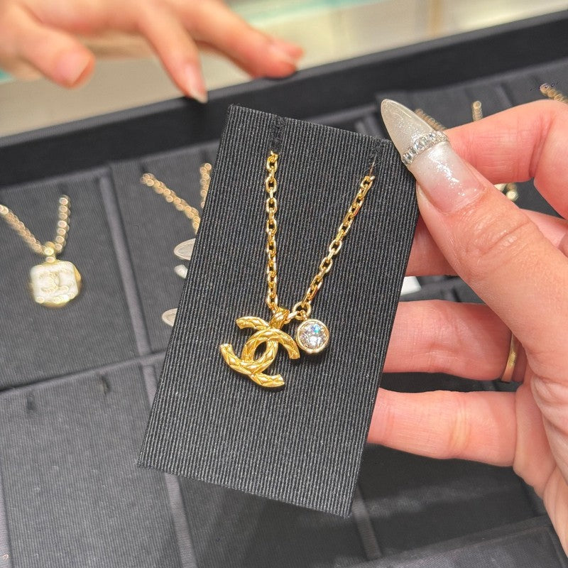 Chanel 26P Diamond Gold 18K Gold Necklace