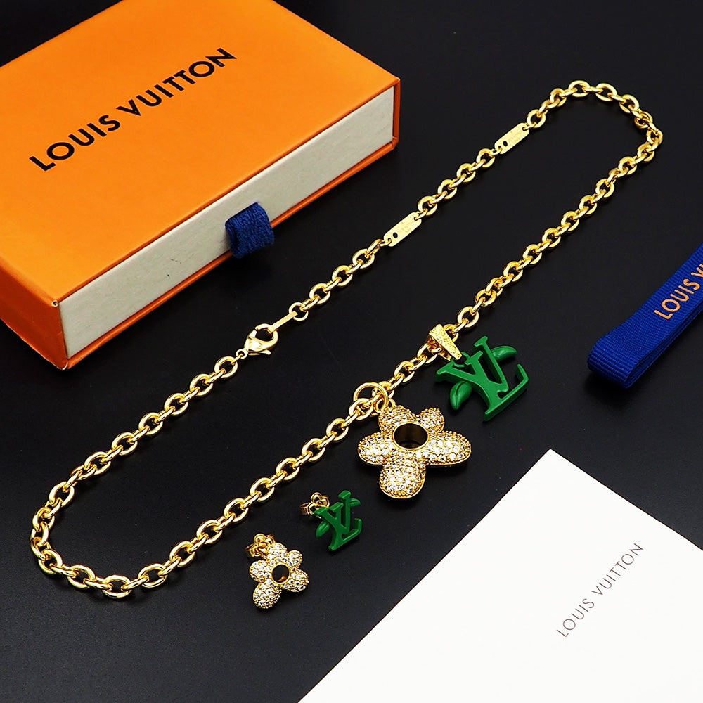 Louis Vuitton Blooming Pendant 18K Gold Necklace