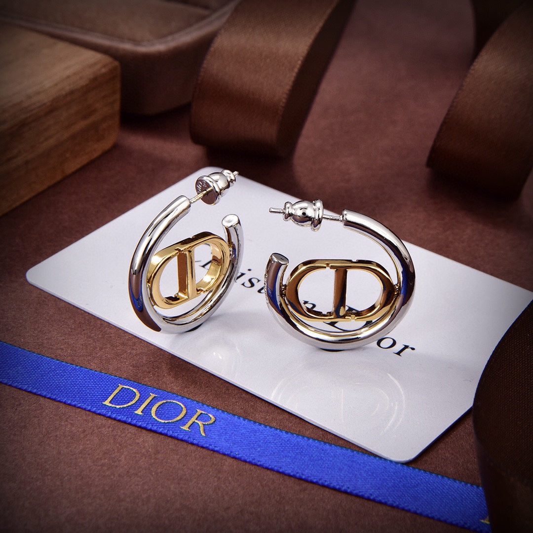 Dior 30 Montaigne 18K Gold Earrings