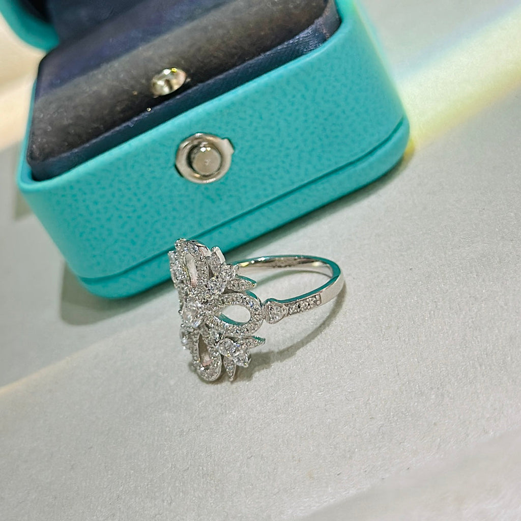 Tiffany Vinatge Flower 18K Gold Ring