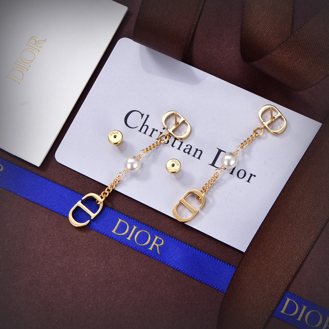 Dior 30 Montaigne 18K Gold Earrings