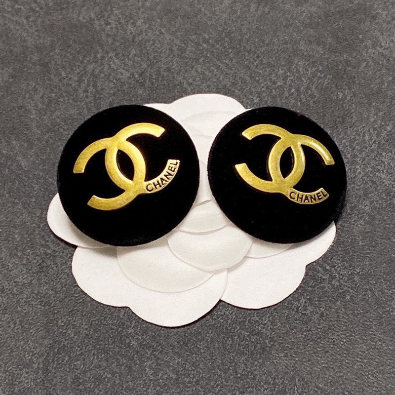 Chanel Black 18K Yellow Gold Earrings