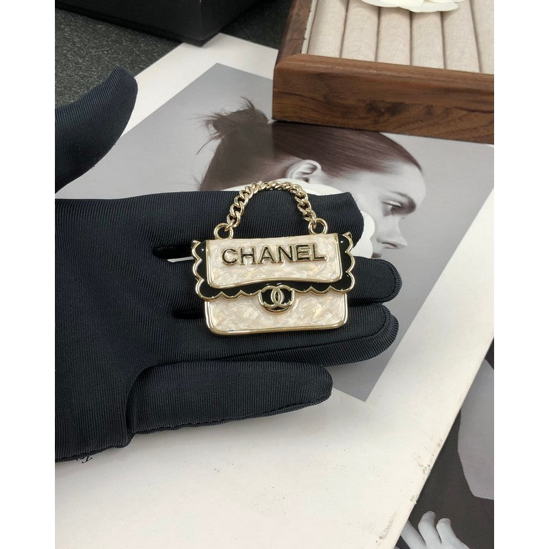 Chanel White Bag 18K Gold Brooch