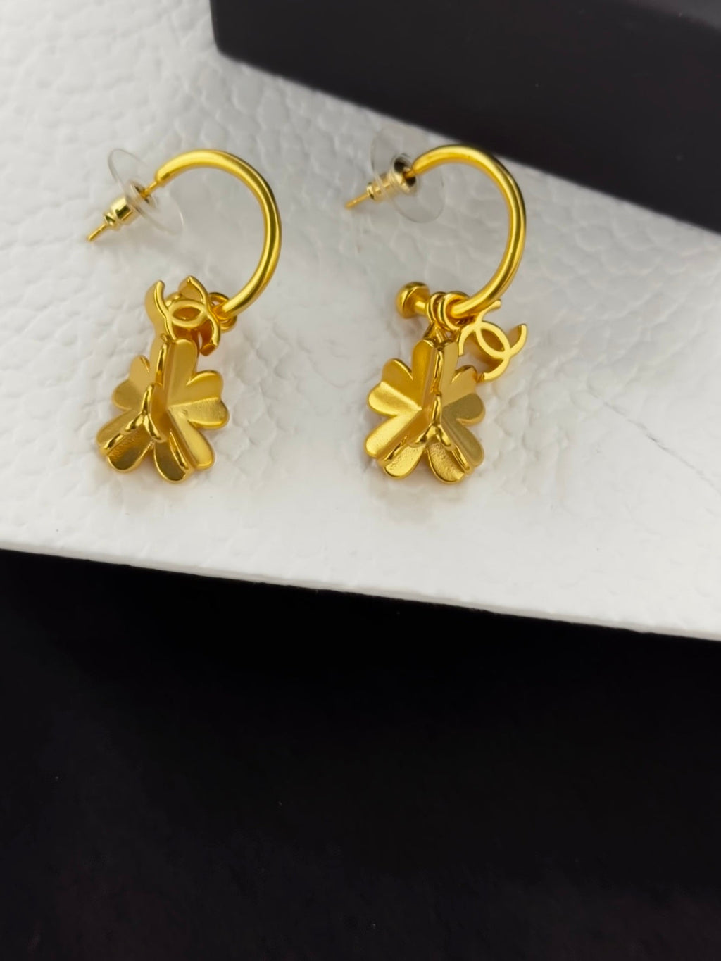 Chanel Flowers 18K Gold Earrings