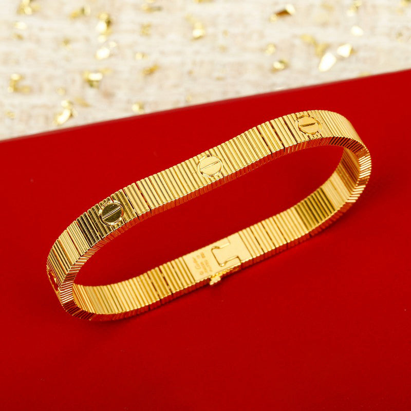 Love Unlimited 18K Gold Bracelet