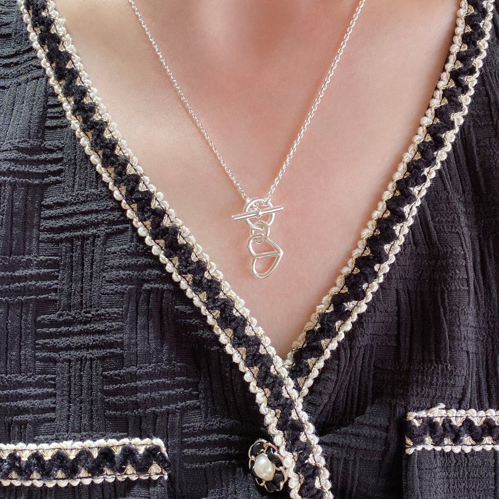 Hermes Cache-coeur Amulette Pendant 18K Gold Necklace
