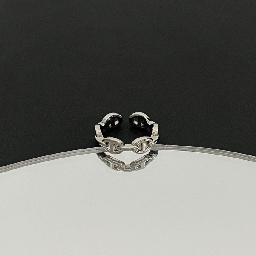 Hermes Chaine D'Ancre Enchainee 18K Gold Ring