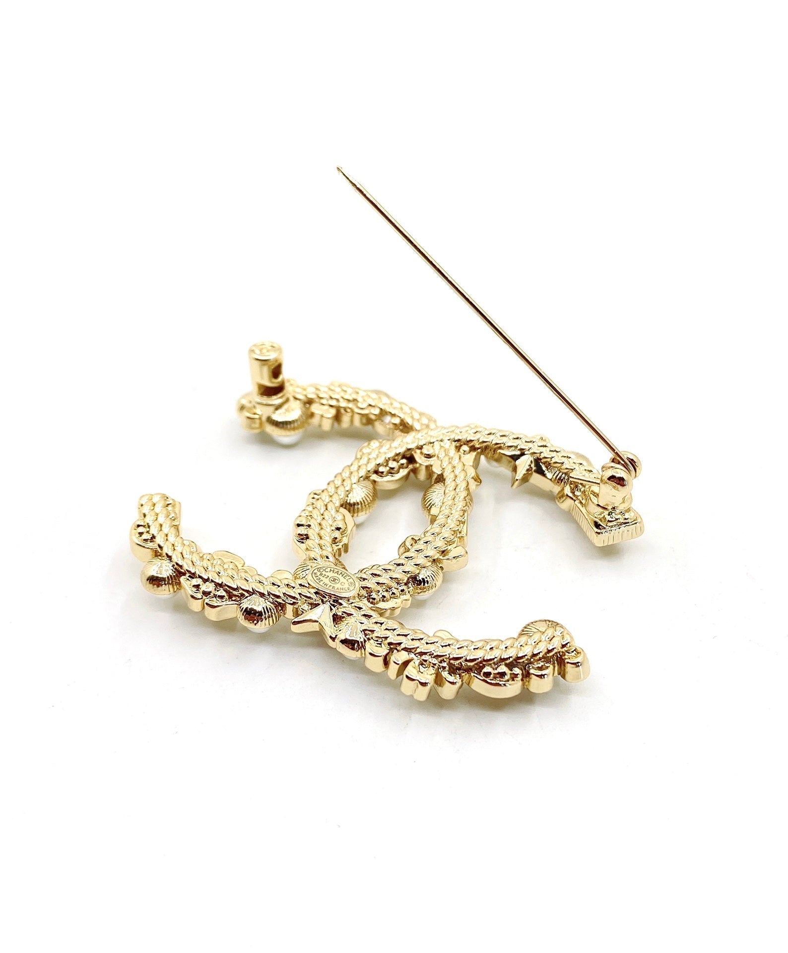 Chanel Pearls 18K Gold Brooch