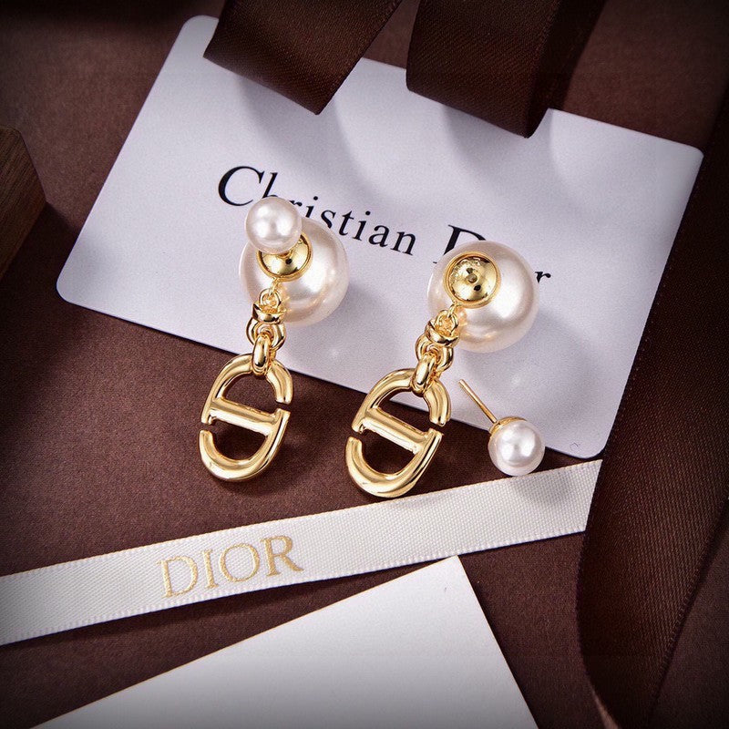 Dior Pearls 18K Gold Earrings