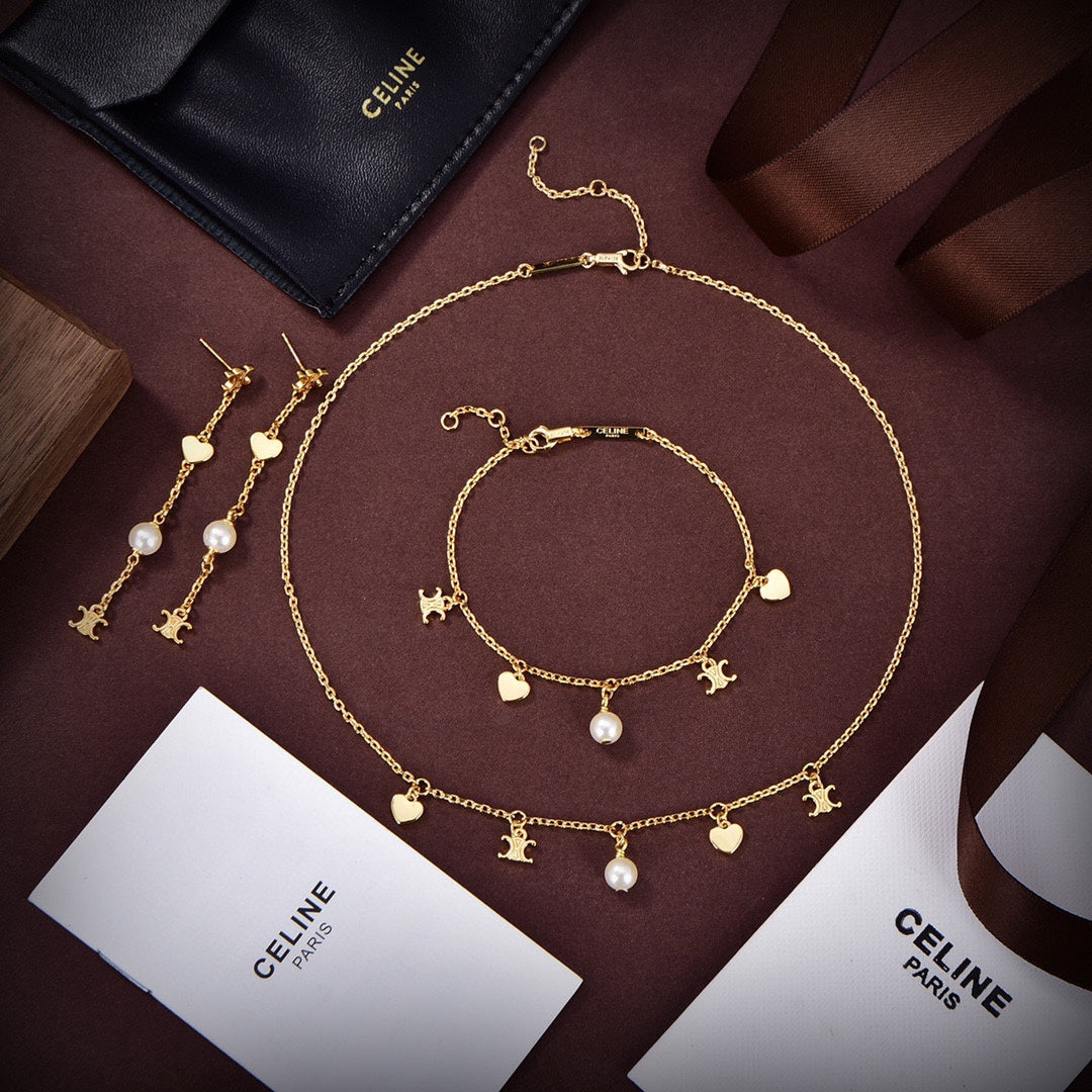 Celine Pearl 18K Gold Necklace