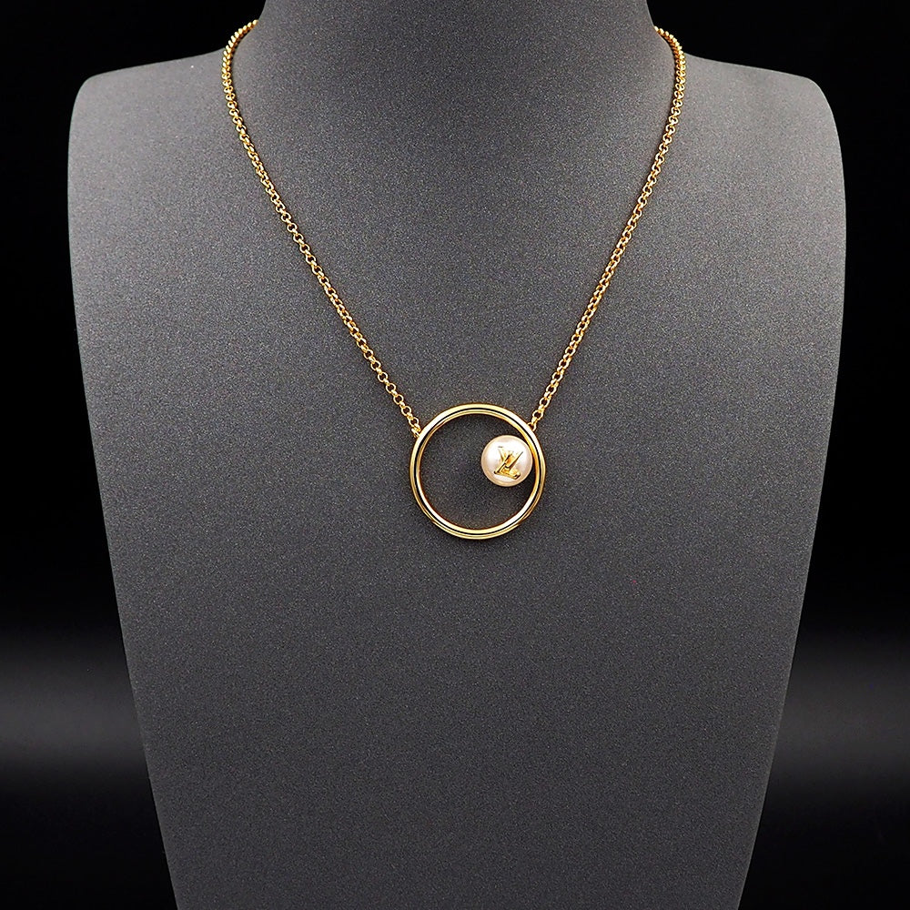 Louis Vuitton Eclipse Pearls 18K Gold Necklace