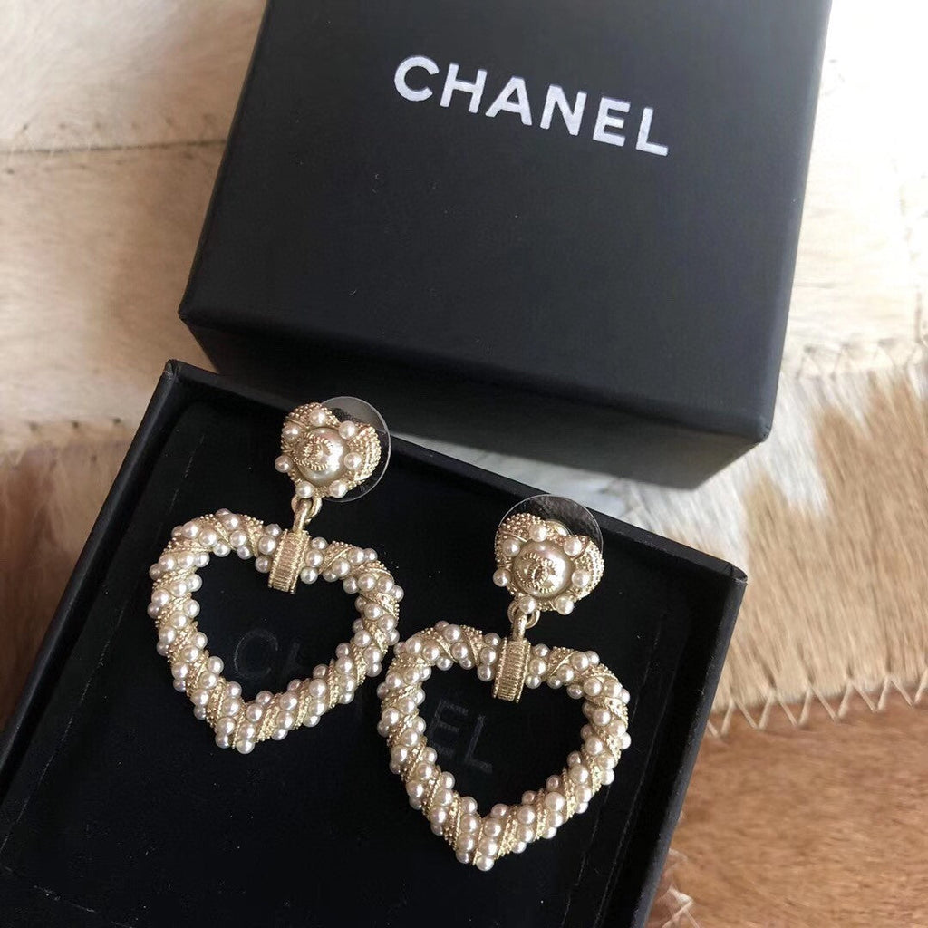 Chanel Heart Pendant 18K Gold Earrings