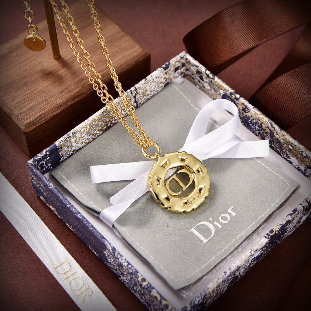 Dior Petit Pearls 18K Gold Necklace