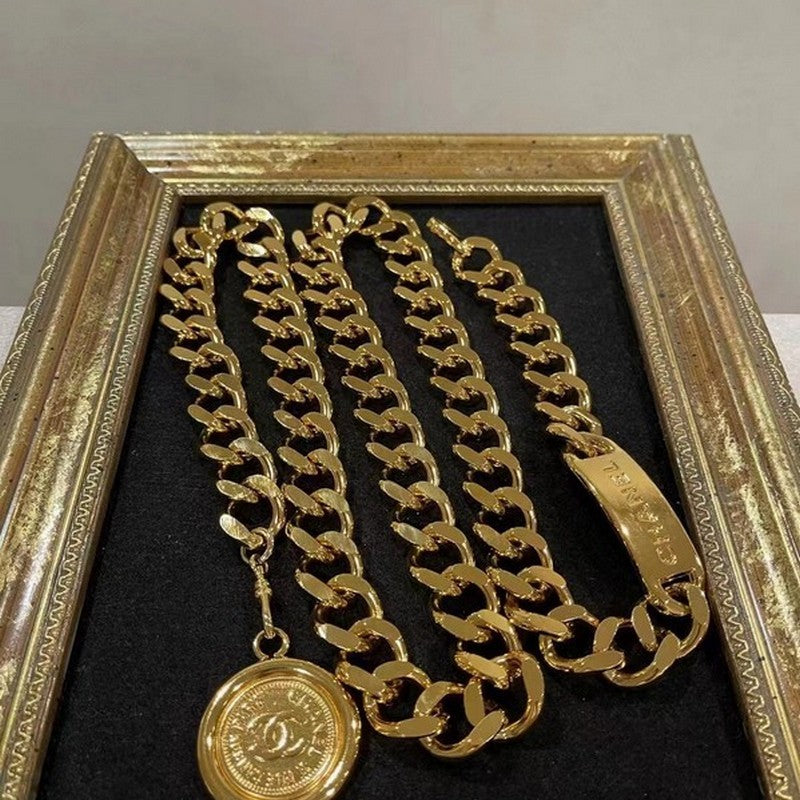 Chanel Gold Vintage 18K Gold Necklace
