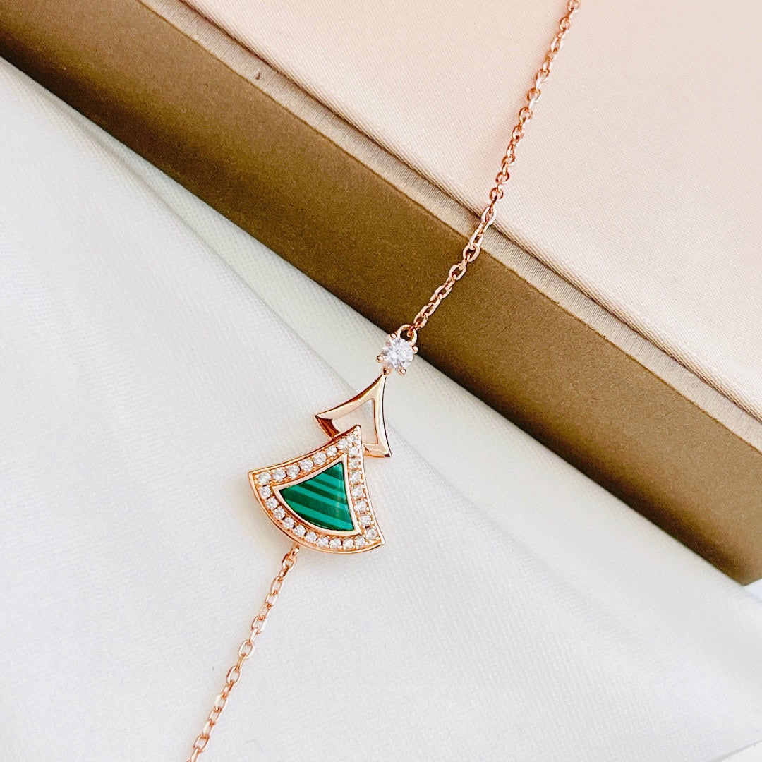 Bvlgari Dream Malachite 18K Gold Bracelet