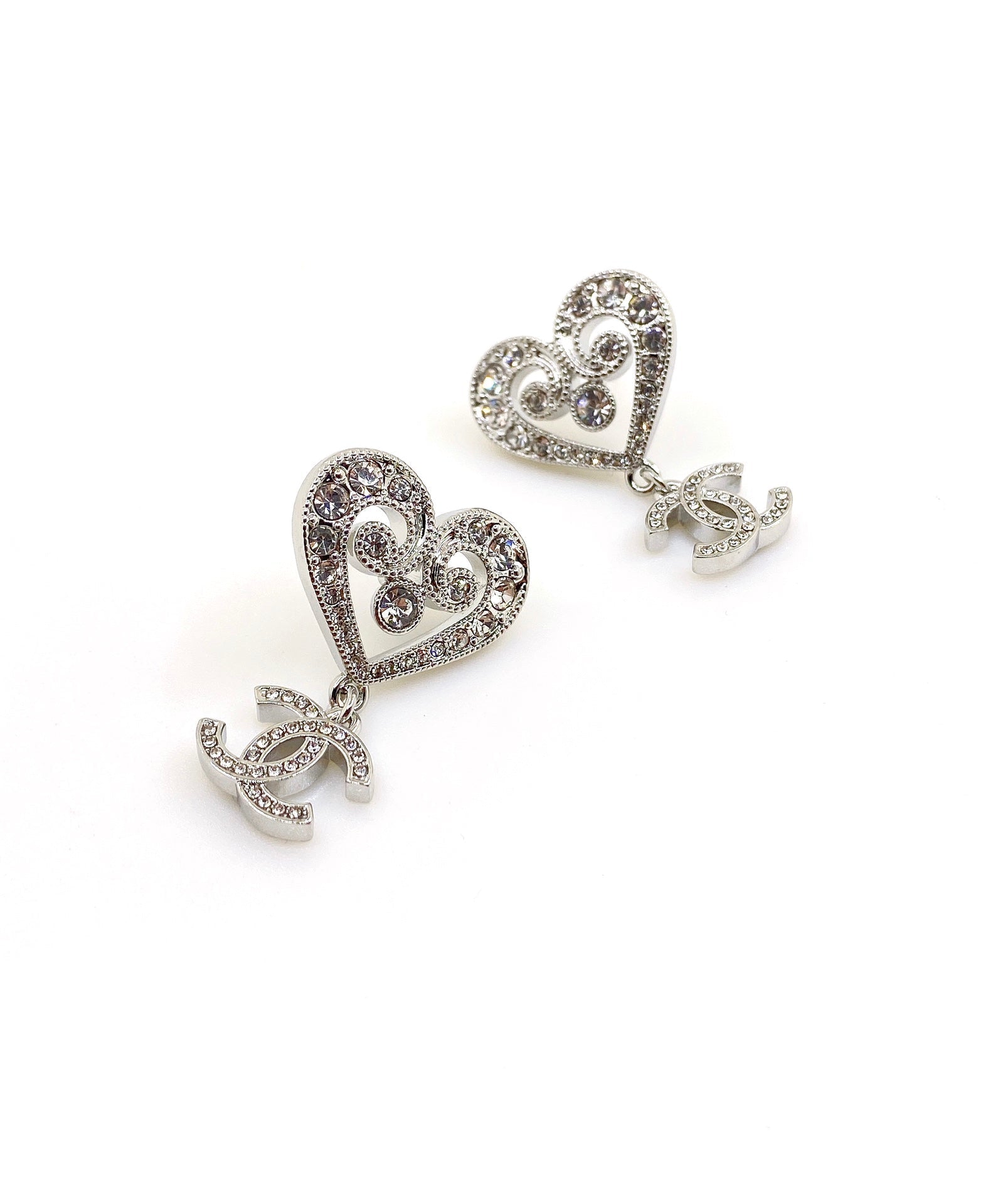 Chanel Heart Diamond 18K Gold Earrings