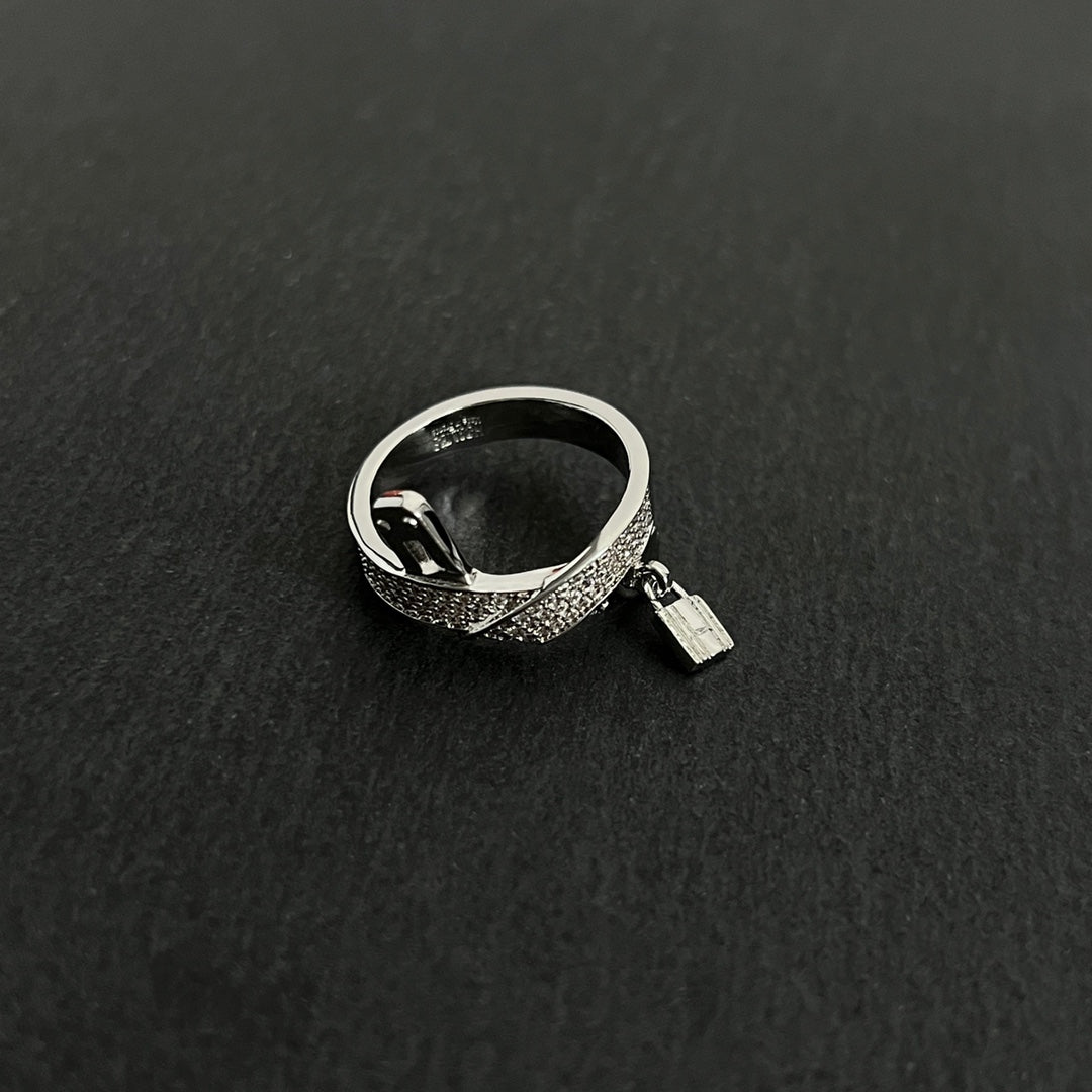 Hermes Kelly Gavroche Diamonds 18K Gold Ring