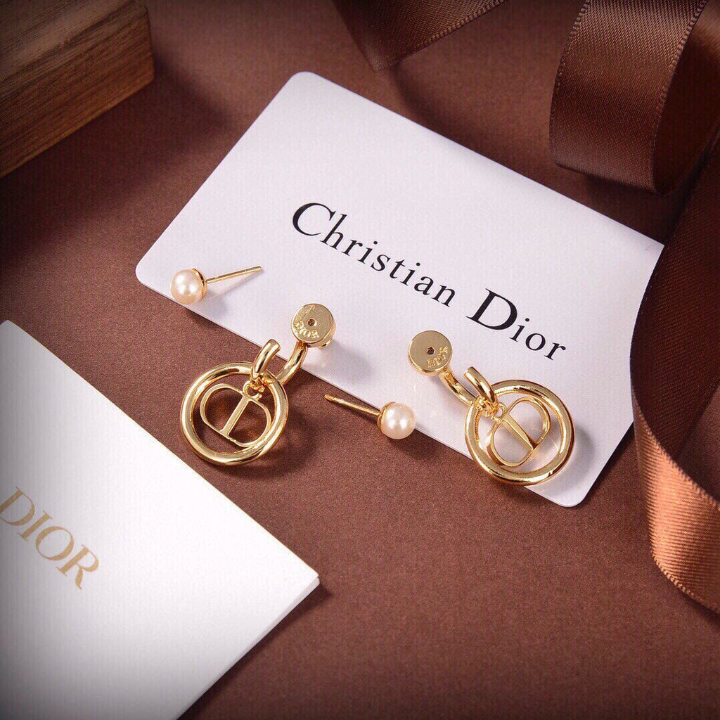 Dior 30 Montaigne Pearls 18K Gold Earrings