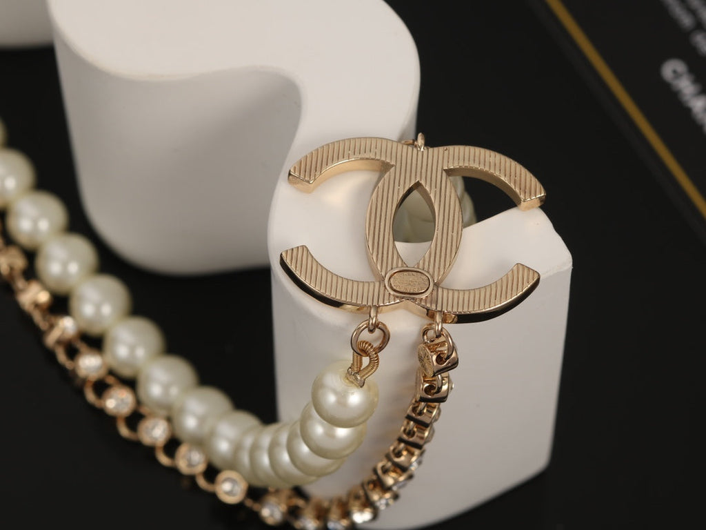 Chanel Pearls 18K Gold Necklace