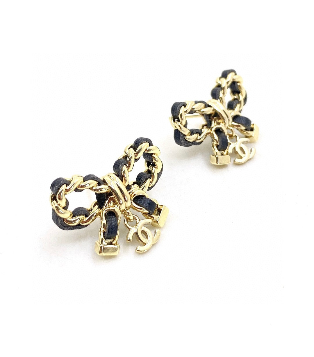 Chanel Bow Tie Strass 18K Gold Earrings