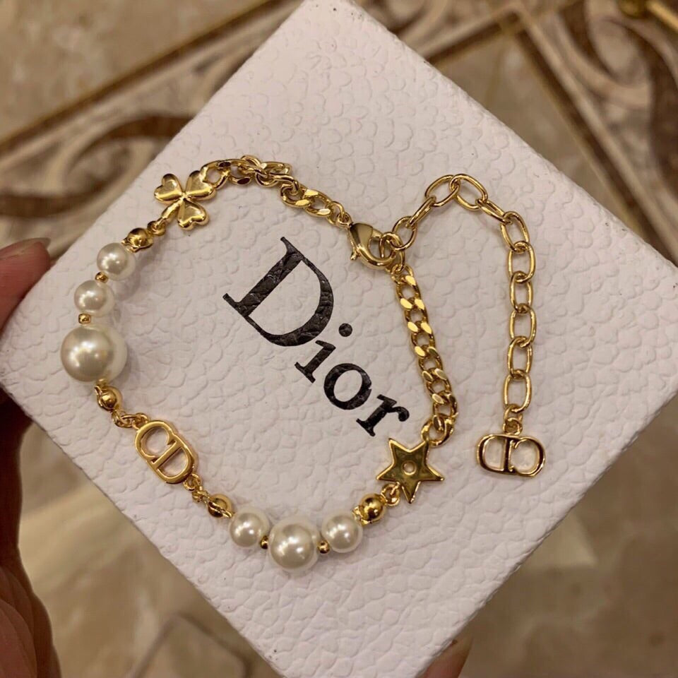 Dior Petie Pearls 18K Gold Bracelet