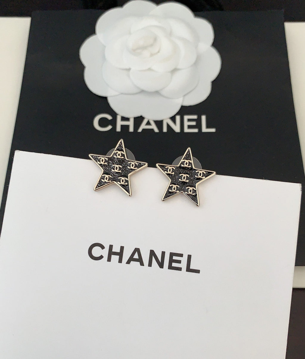 Chanel Star 18K Gold Earrings